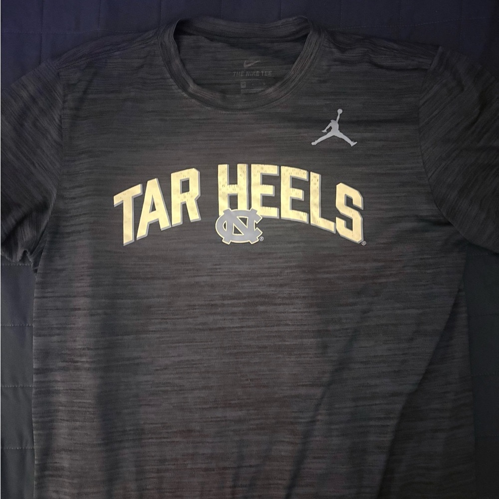 UNC Tarheels shirt